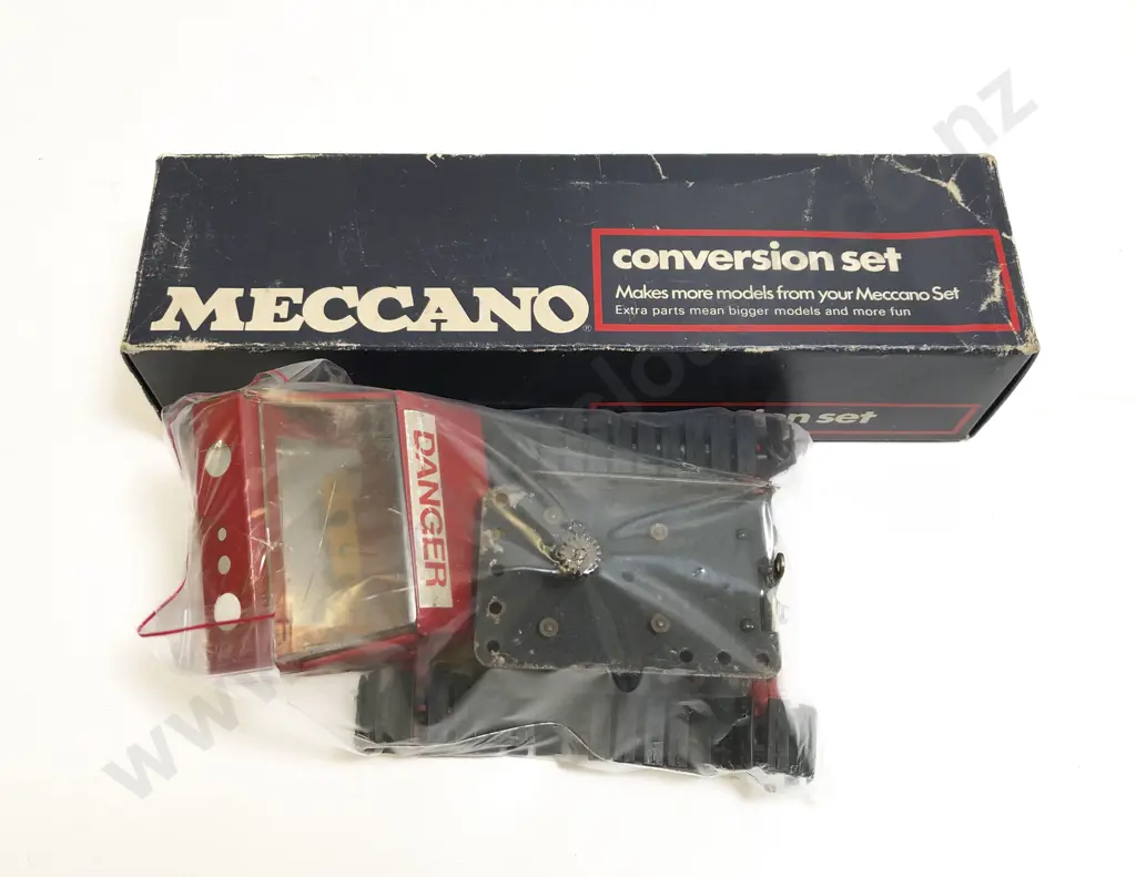 Meccano Caterpillar Track Pack Parts and Conversion Set with Extras Image 1++