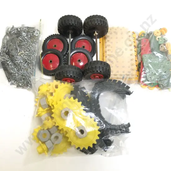 Meccano Caterpillar Track Pack Parts and Conversion Set with Extras