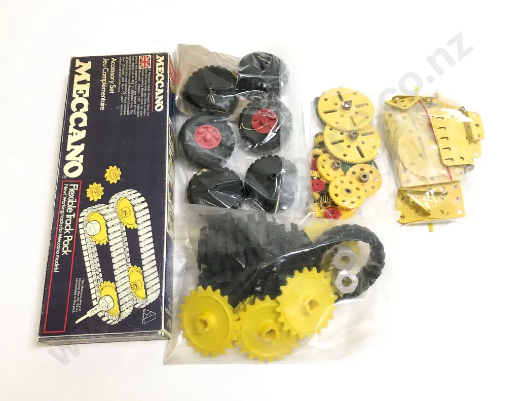 Meccano Caterpillar Track Pack Parts and Assorted Image 1++