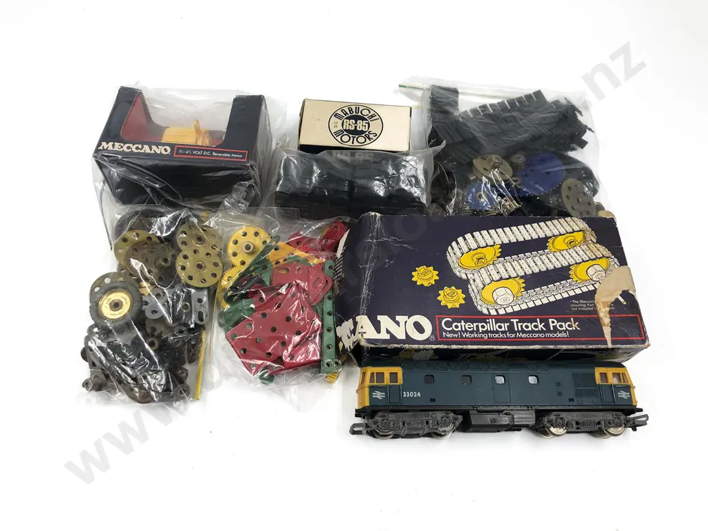 Meccano Caterpillar Track Pack Parts and Assorted Image 1++
