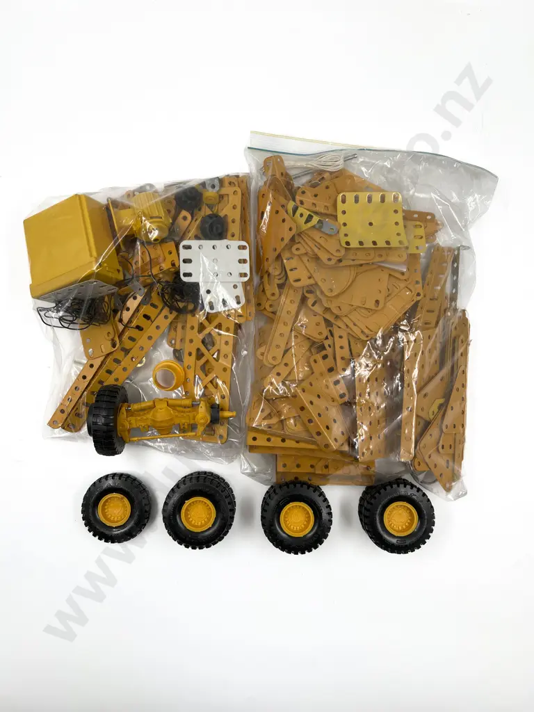 Meccano Multikit Construction Parts in Yellow Image 1++