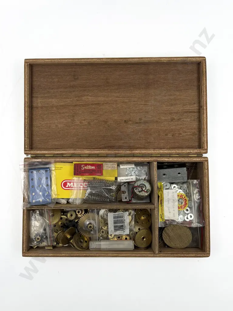 Part Boxed Meccano Outfit No5 Image 1++