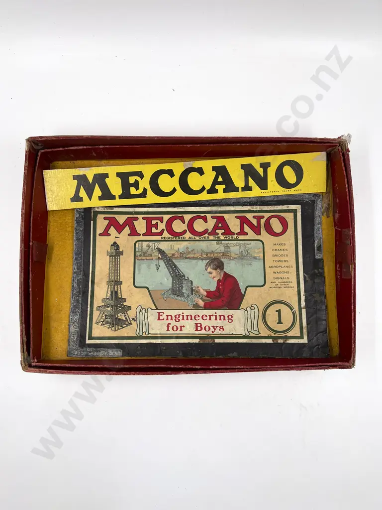 Asssorted Meccano Leaflets and Instruction Bookets Image 1++