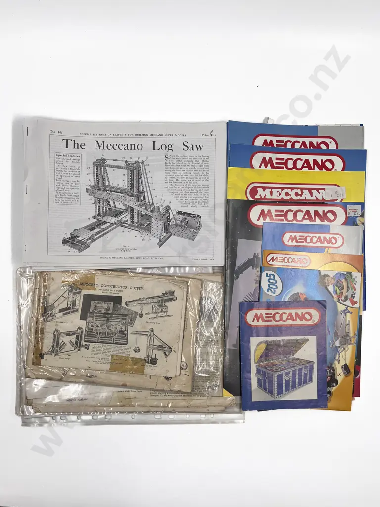 Asssorted Meccano Leaflets and Instruction Bookets Image 1++