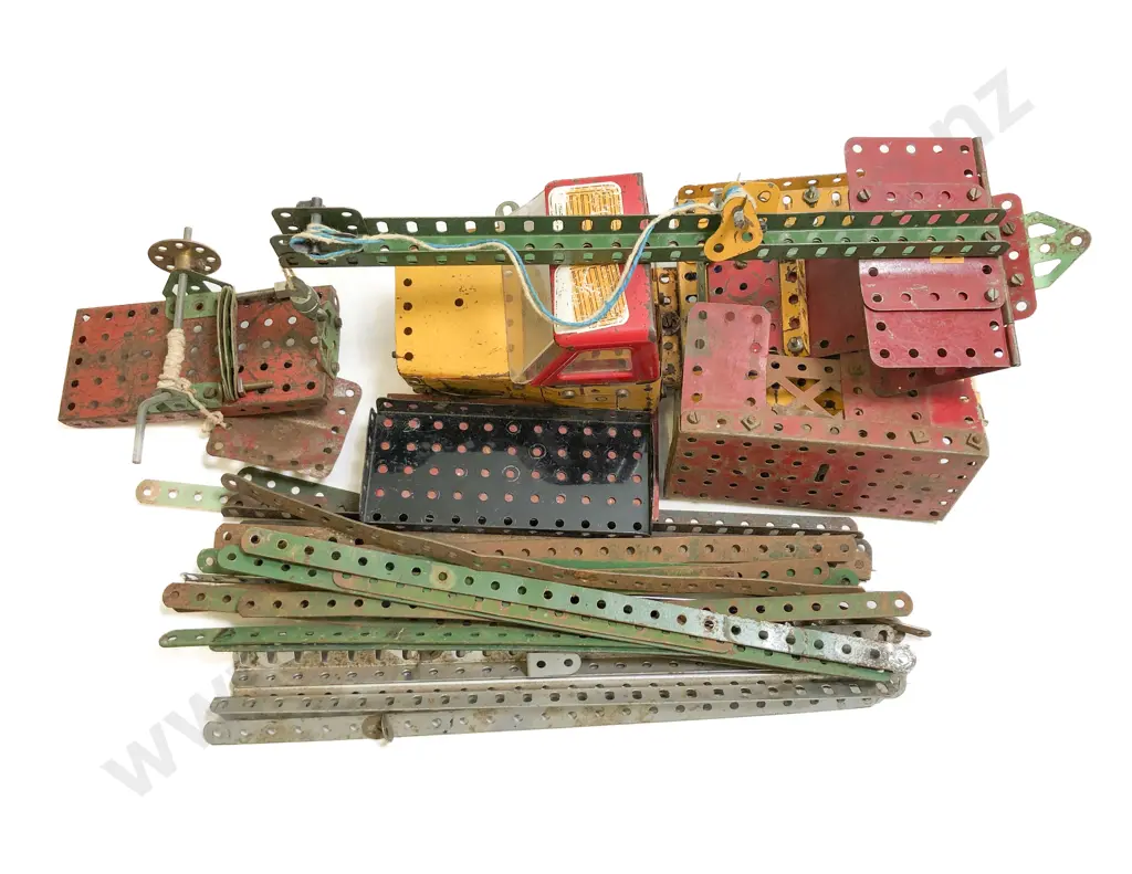 Qty Vintage Meccano with Highway Multikit Approx 5kg Image 1++