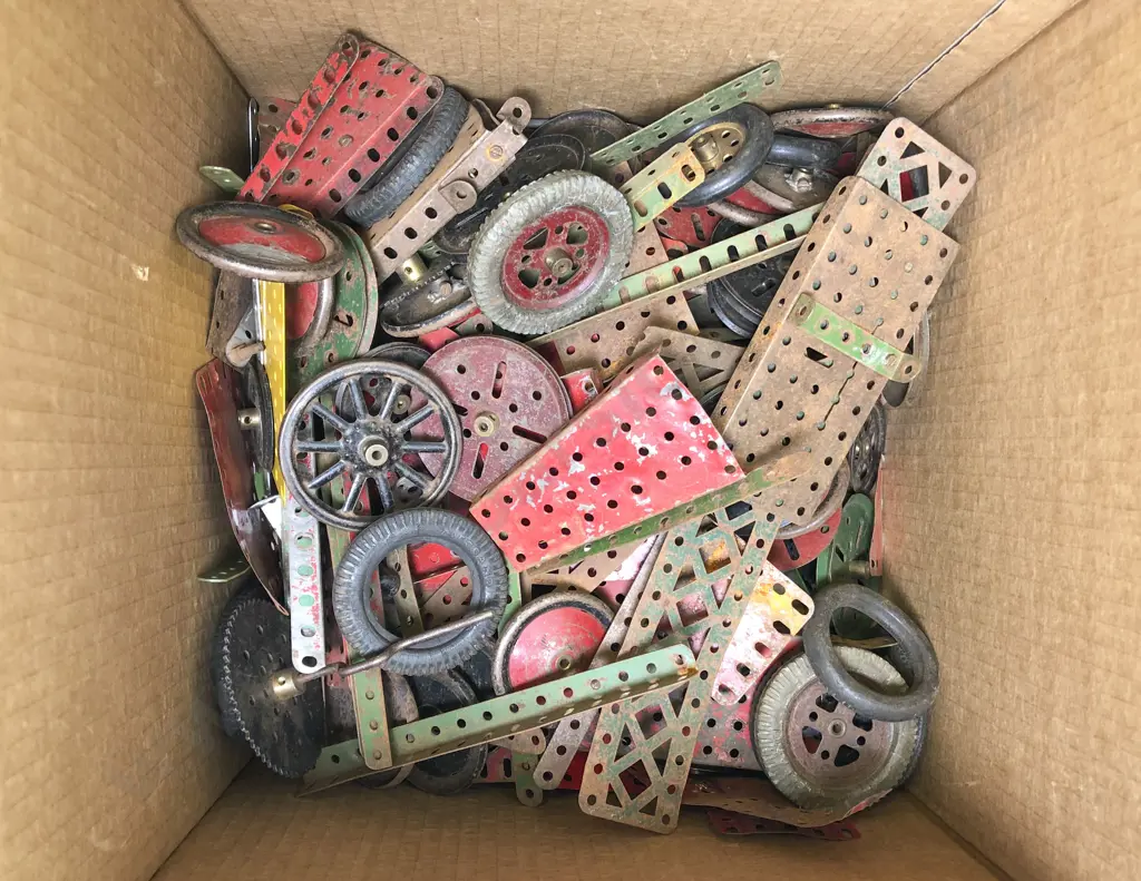 Qty Vintage Meccano with Highway Multikit Approx 5kg Image 1++