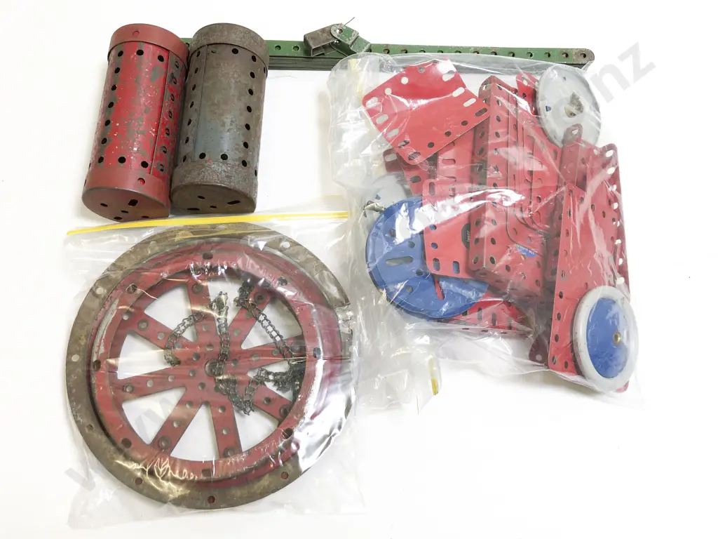 Qty Vintage Meccano Approx 7kgs Image 1++