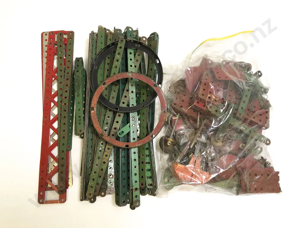 Qty Vintage Meccano Approx 6kgs Image 1++