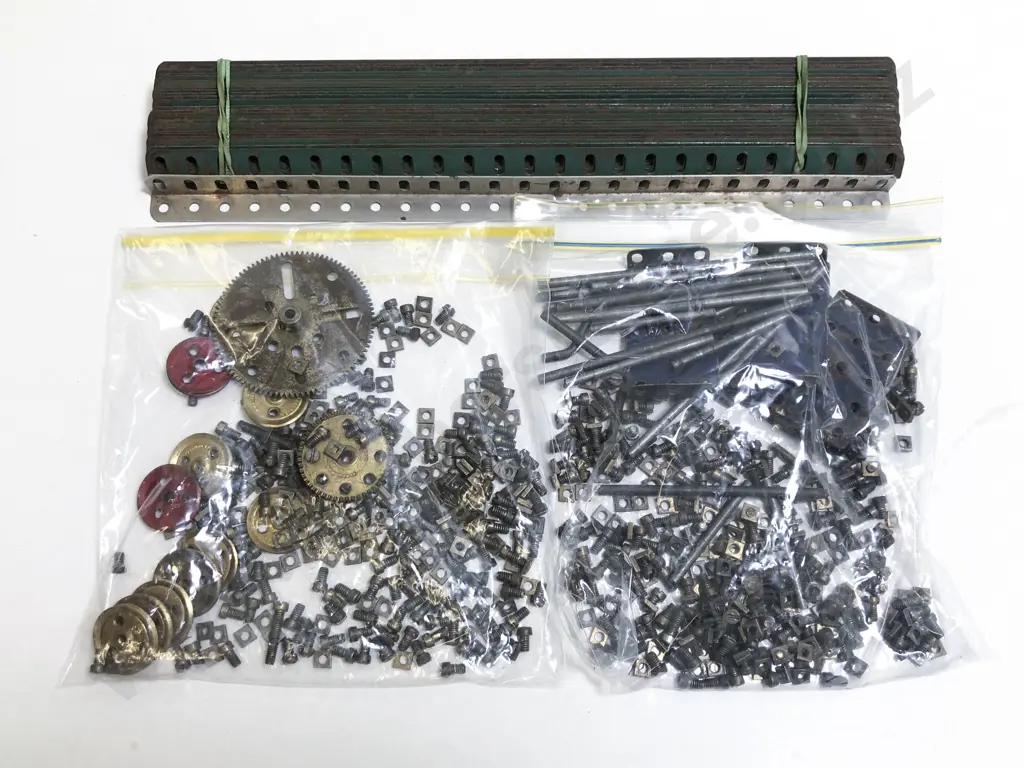 Qty Vintage Meccano Approx 6kgs Image 1++