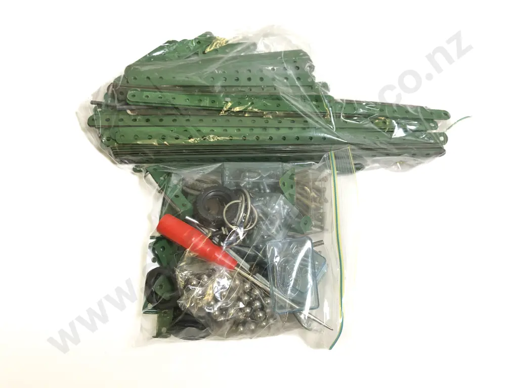 Qty Vintage Meccano Approx 5.5kgs Image 1++