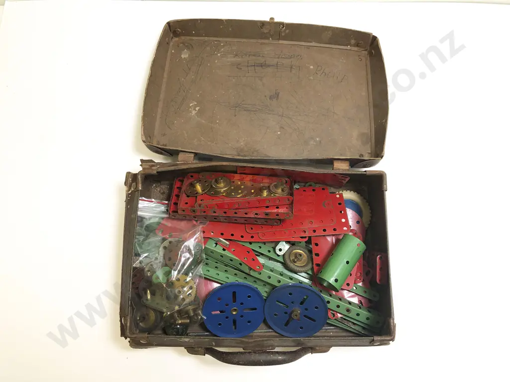 Qty Vintage Meccano Approx 6.5kgs Image 1++
