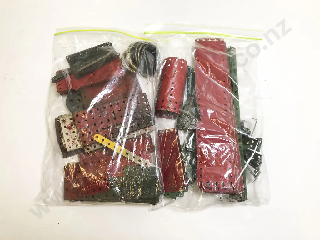 Qty Vintage Meccano Approx 6kgs Image 1++