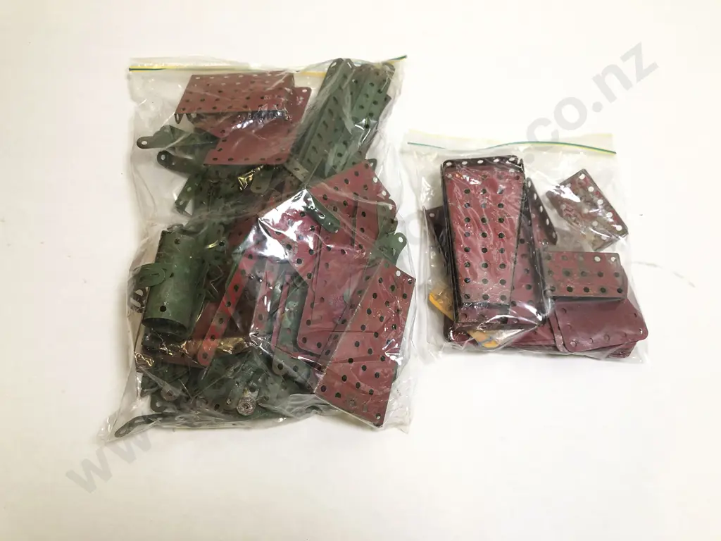 Qty Vintage Meccano Approx 5.5kgs Image 1++