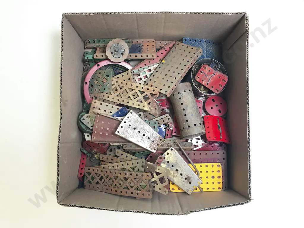 Qty Vintage Meccano Approx 7kgs Image 1++