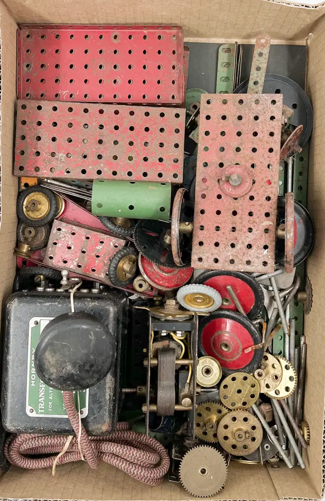 Large Qty Vintage Meccano Image 1++