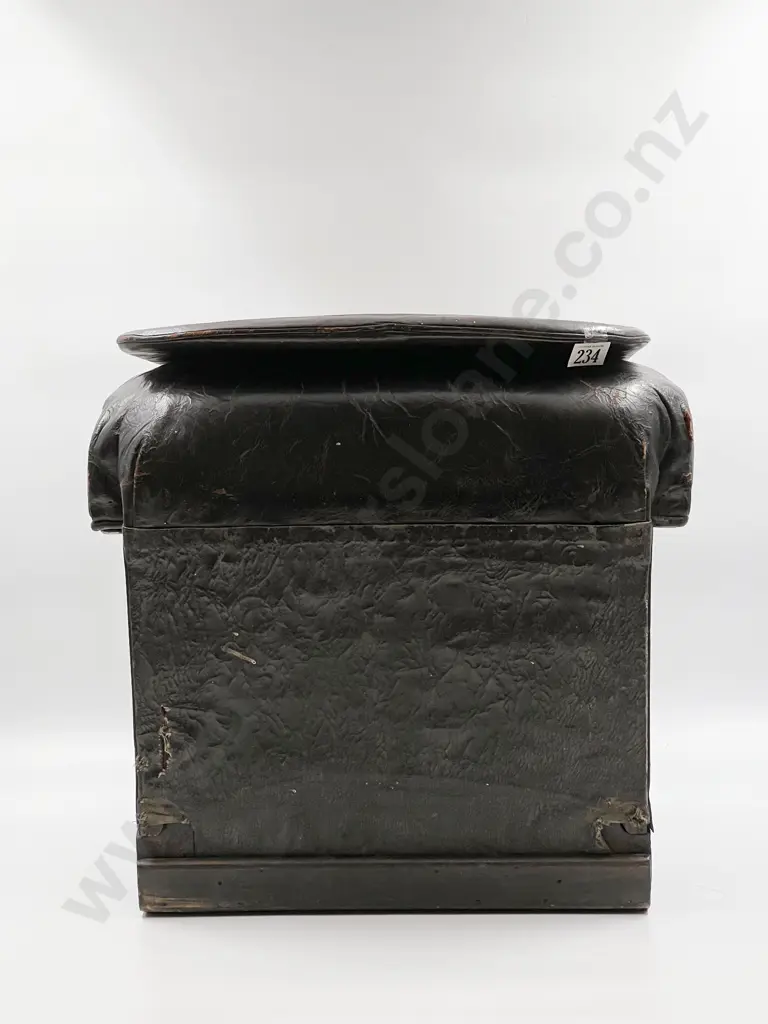 Vintage Live Rail Steam Folding Guard Seat Image 1++