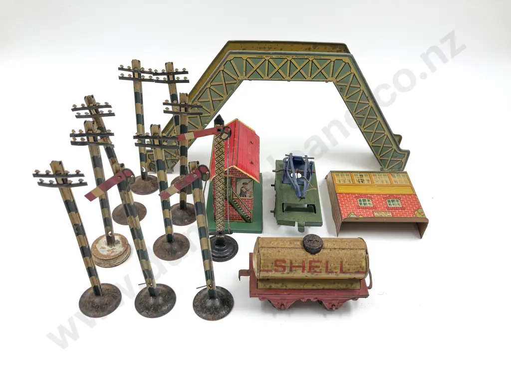 Hornby O Gauge Clockwork M1 Locomotive and Tender 3435 with four rolling stock wagons Image 1++