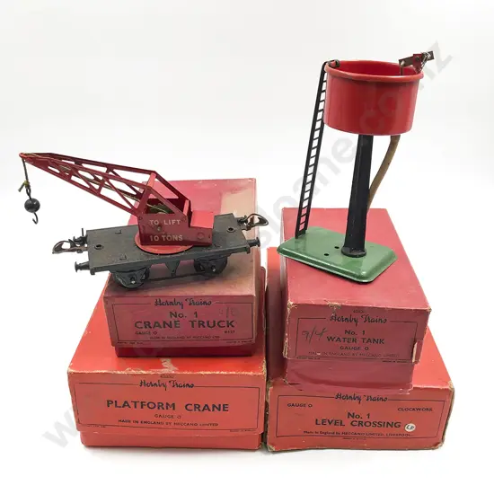 Hornby O Gauge Boxed Level Crossing