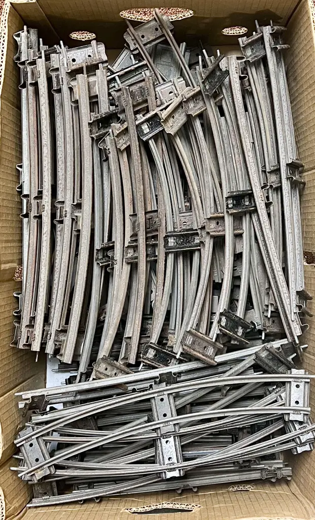 Hornby O Gauge Carton Qty Track and Qty Engines and Wagons Image 1++