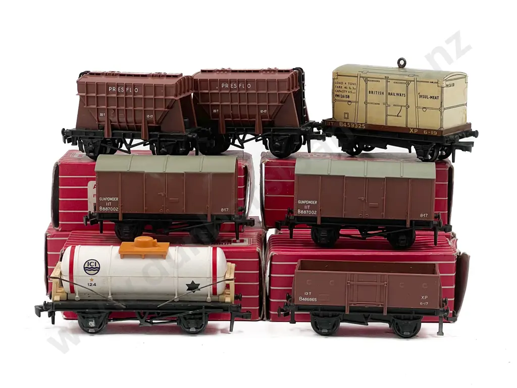 Hornby Dublo Boxed Seven Rolling Stock Wagons Image 1++