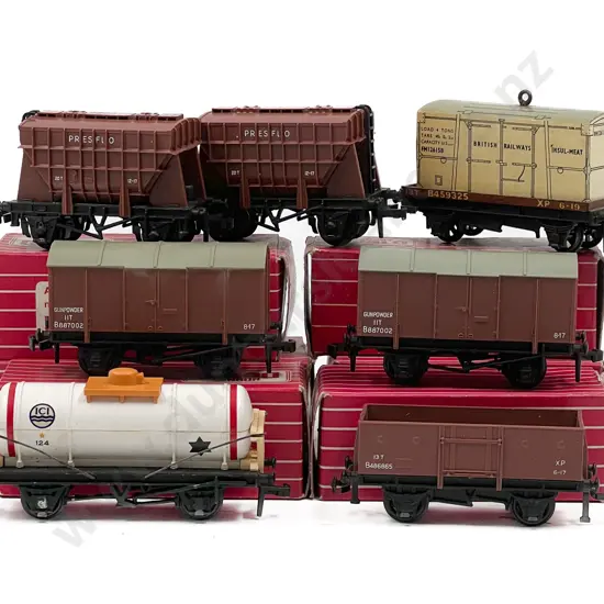 Hornby Dublo Boxed Seven Rolling Stock Wagons