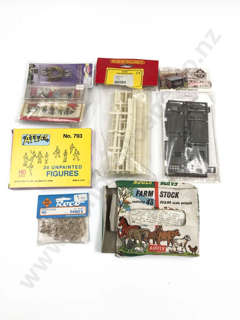 Selection Model Railway Accessories Image 1++