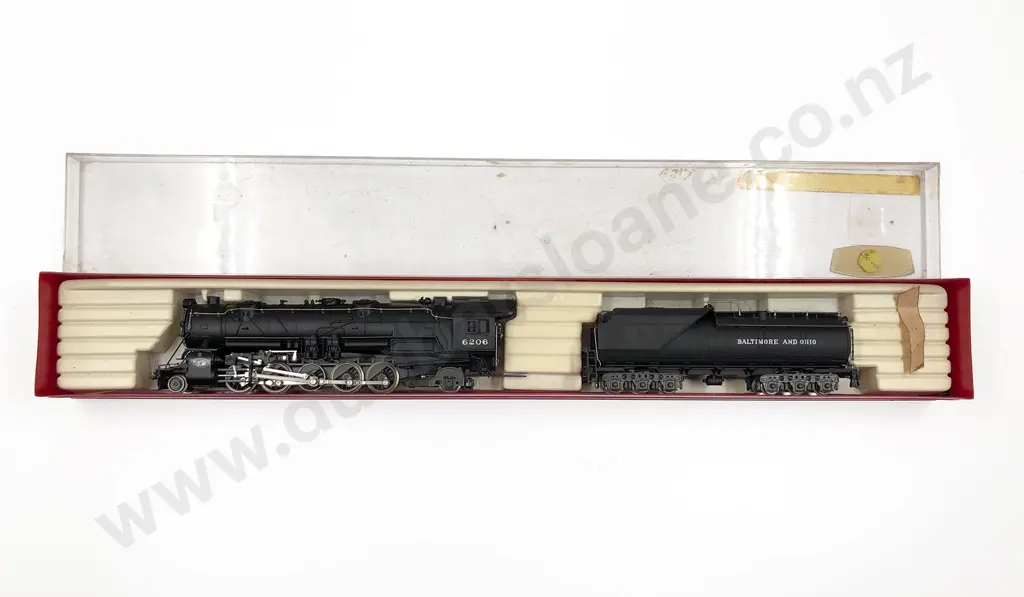 Rivarossi Part Boxed HO Locomotive and Tender Image 1++