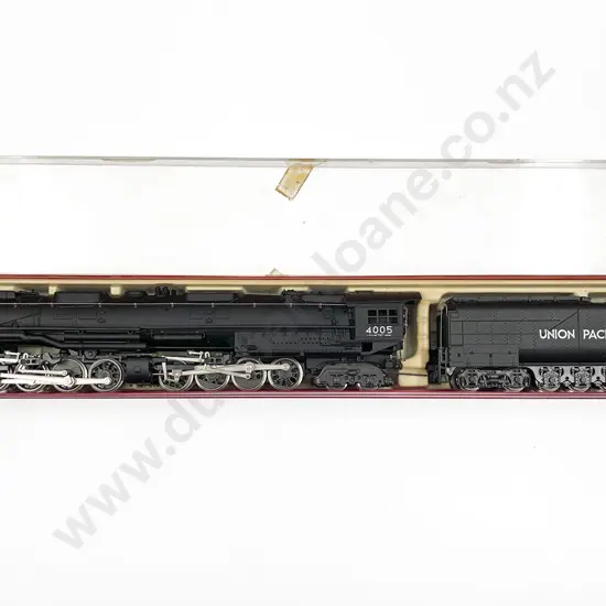 Rivarossi Part Boxed HO Locomotive and Tender