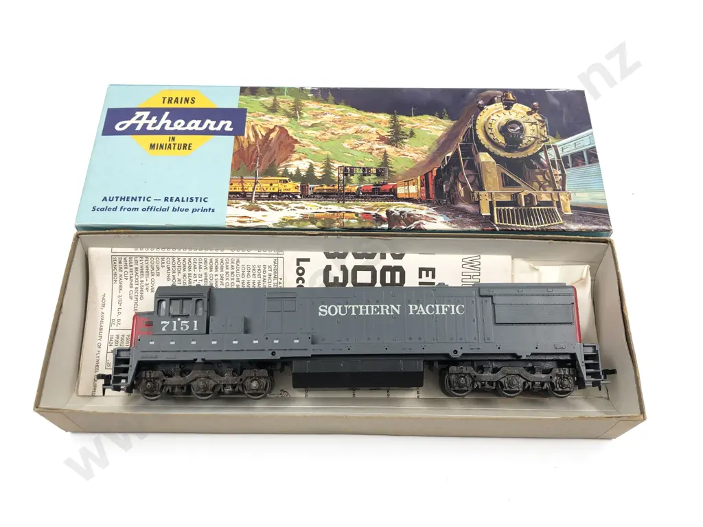 Athearn Boxed HO FW Diesel Locomotive Image 1++