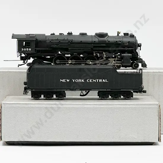 Vintage HO As New Tenshodo 4-8-2 Locomotive and Tender