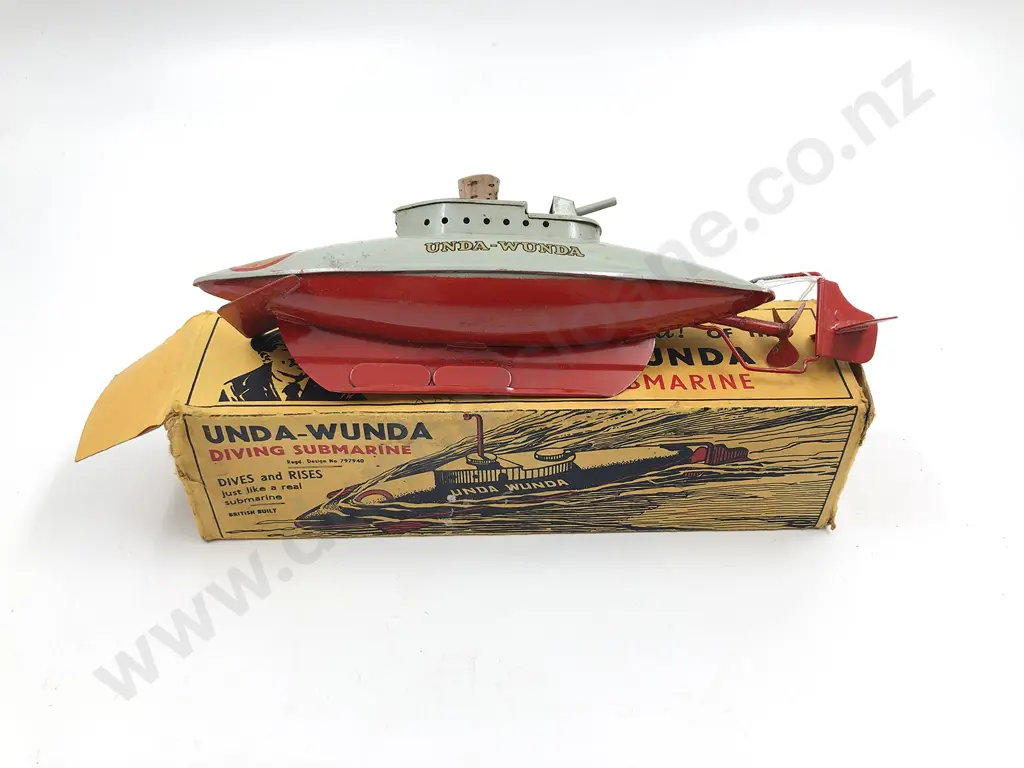 Boxed Sutcliffe Model Unda-Wunda Diving Submarine Image 1++