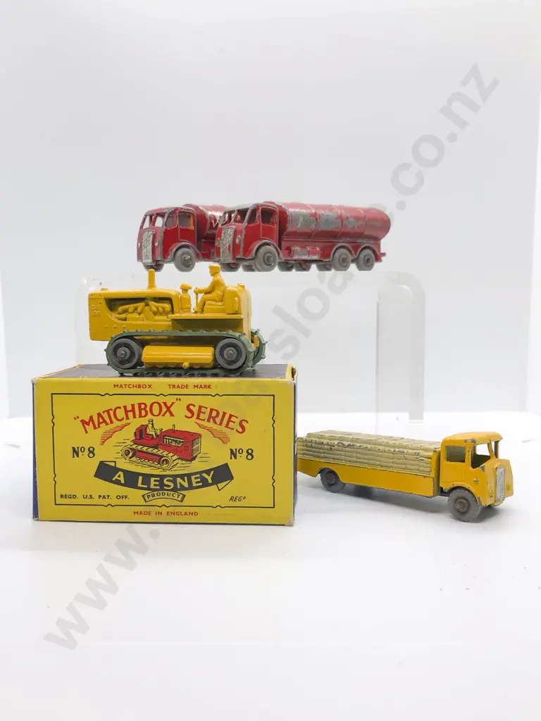 Boxed Matchbox A Lesney No8 Caterpillar Tractor Image 1++