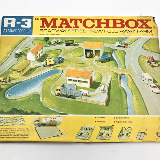 Matchbox R-3 Road Series New Fold Away Farm