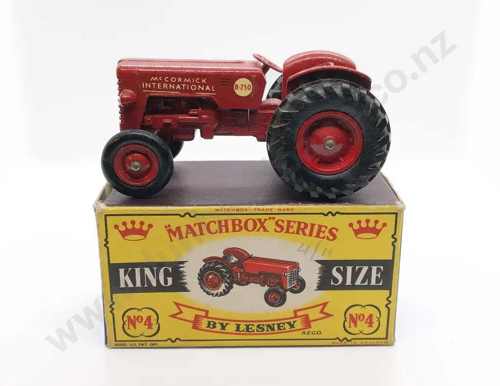 Boxed Matchbox Series King Size No4 International Tractor Image 1++