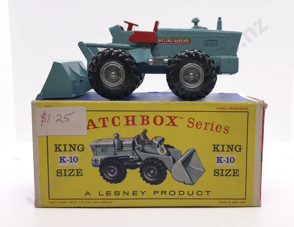 Boxed Matchbox Series King Size K-10 Aveling-Barford Tractor-Shovel Image 1++