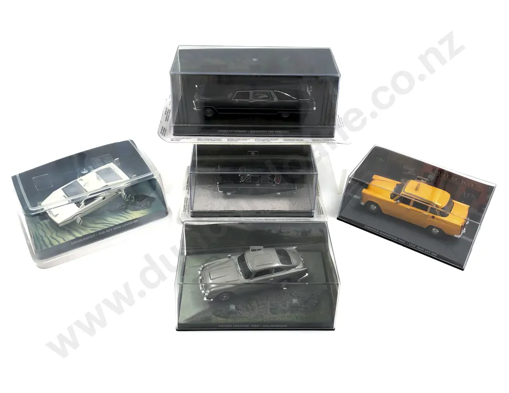 Five Boxed G B Fabbri Ltd Bond Vehicles Image 1++