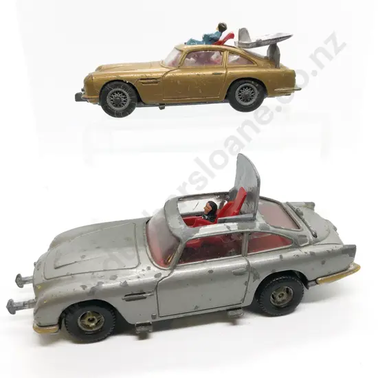 Corgi James Bond 007 Aston Martin DB5 Two Versions