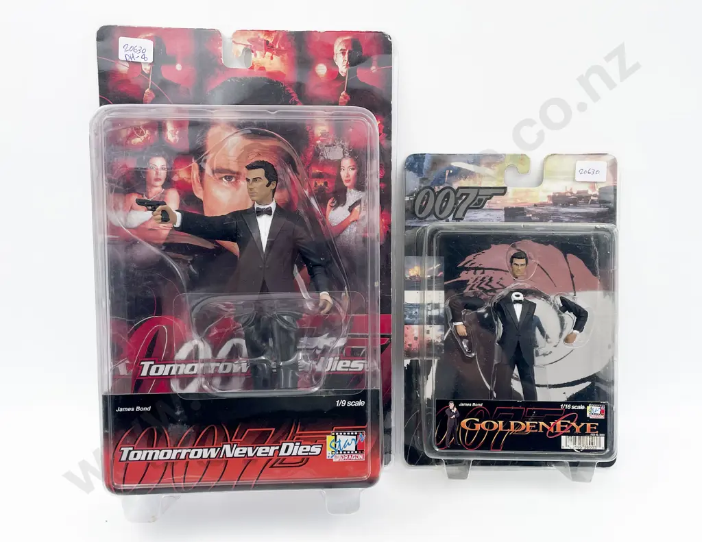 Boxed Dragon Action Figures James Bond Image 1++
