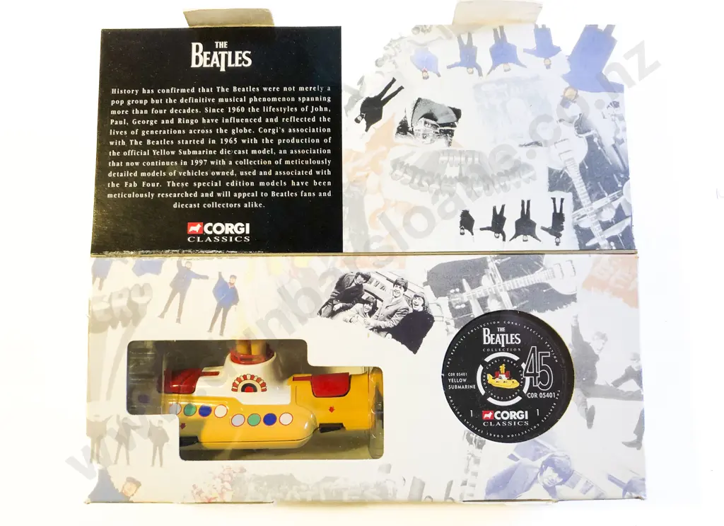 Boxed Corgi 05401 Yellow Submarine Image 1++