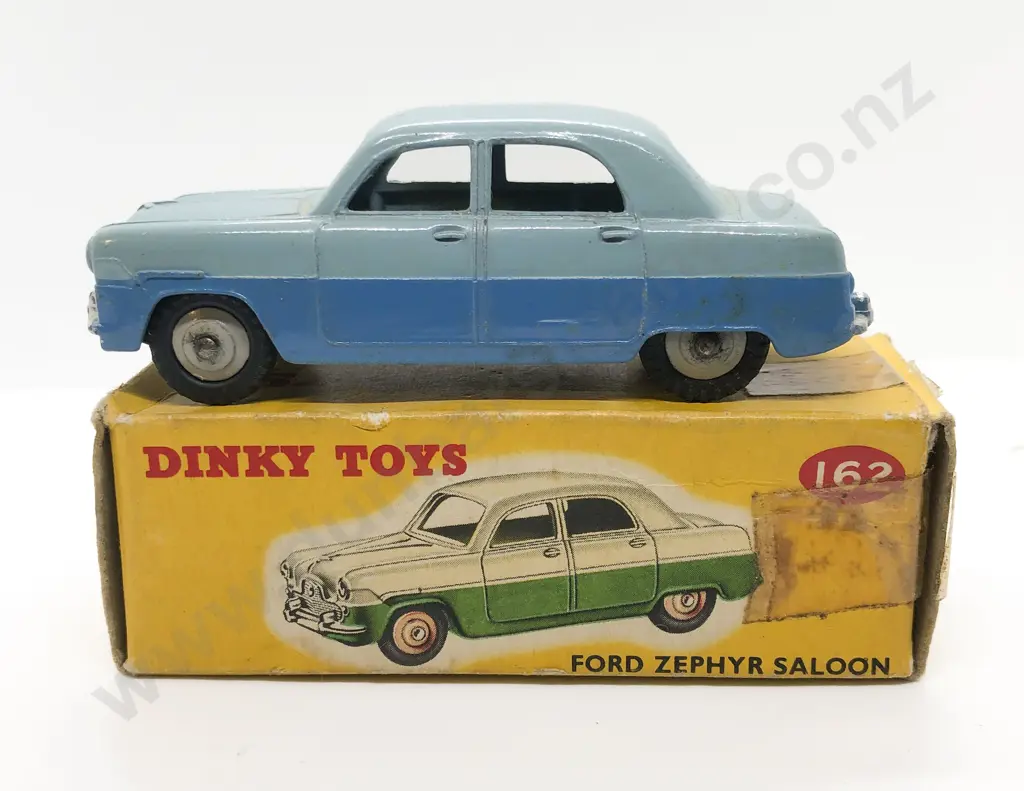 Boxed Dinky No162 Ford Zephyr Saloon Image 1++