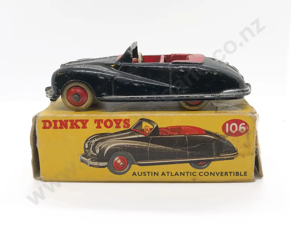Boxed Dinky No106 Austin Atlantic Convertible (box flap end unhinged Image 1++