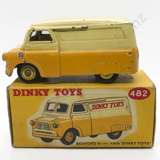 Boxed Dinky No482 Bedford 10cwt Van (no decal
