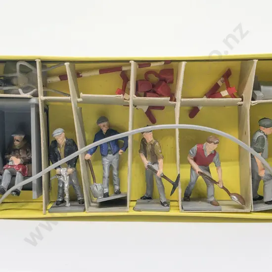 Boxed Dinky No010 Road Maintenance Personnel