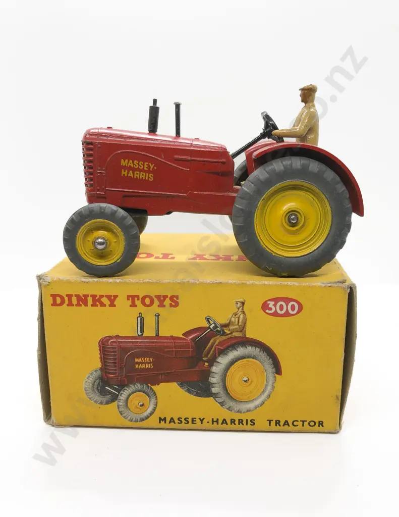 Boxed Dinky No300 Massey-Harris Tractor Image 1++