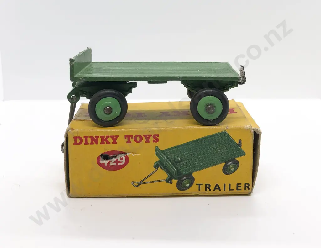 Boxed Dinky No422 Fordson Thames Flat Truck and No429 Trailer Image 1++