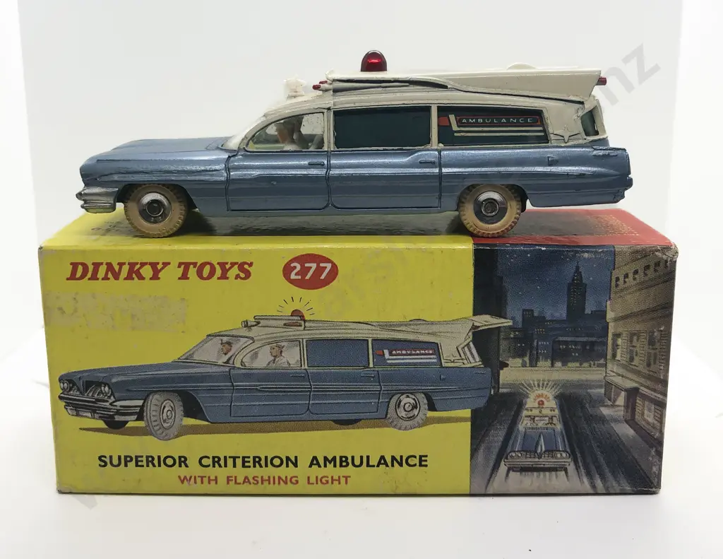 Boxed Dinky 277 Superior Citerion Ambulance with Flashing Light Image 1++