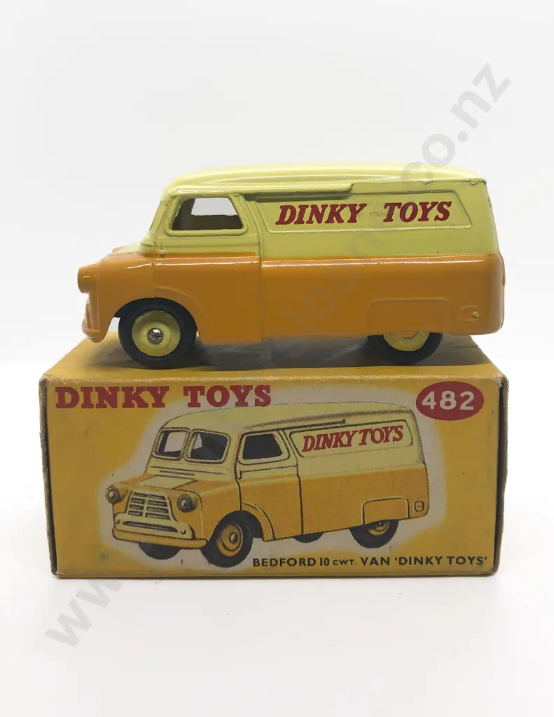 Boxed Dinky 482 Bedford 10cwt Van 'Dinky Toys' Image 1++