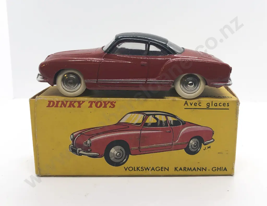 Boxed French Dinky 24M Volkswagen Karmann - Ghia (Avec Glaces) Image 1++
