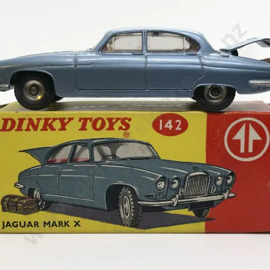 Boxed Dinky No142 Jaguar Mark X