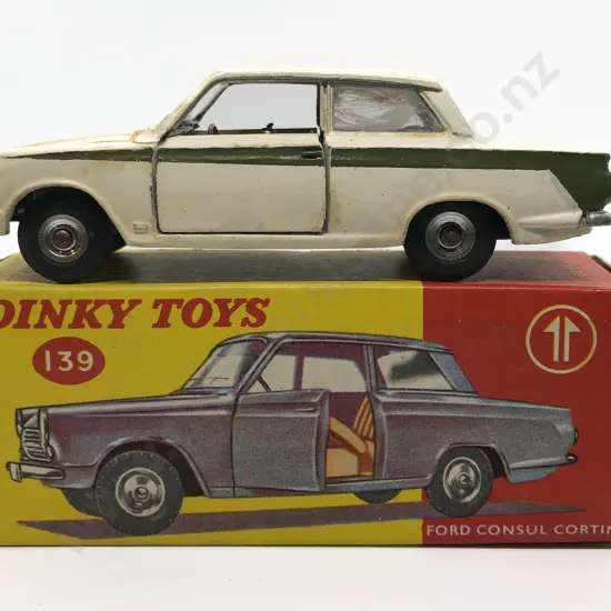Boxed Dinky No139 Ford Consul Cortina